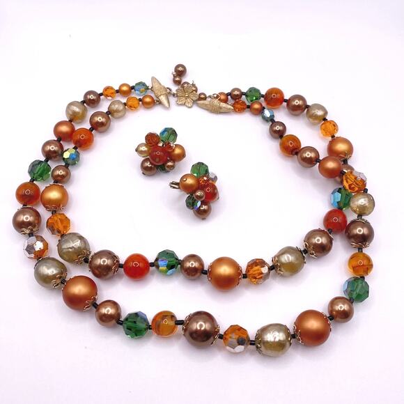 Vendome Lucite Beads Signed Autumn Tones Necklace and Clip On Earrings Set - Picture 5 of 10